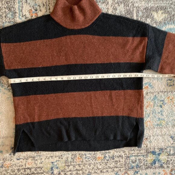 Abercrombie & Fitch Striped Turtleneck Sweater L - Picture 6 of 9